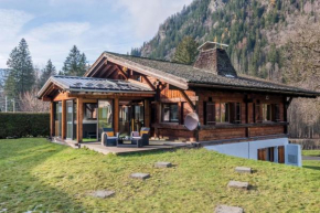 Chalet Altura- 5 Bedrooms - Jacuzzi and Sauna - By Cozee Rentals